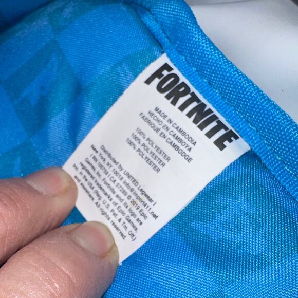 FORTNITE Black and White Multiplier Backpack - Picture 12 of 15